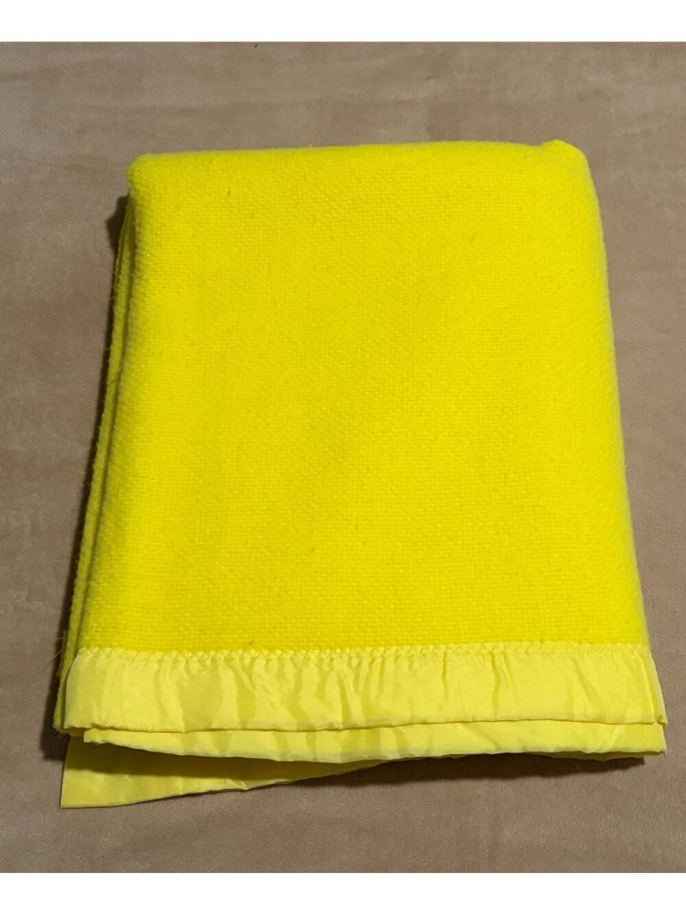 Vintage Chatham Waffle Weave Acrylic Blanket Satin Trim Binding Yellow 71x90